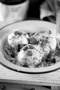 Dahi Vada (Sweet)