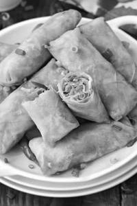 Veg Spring Roll (6 Pcs)