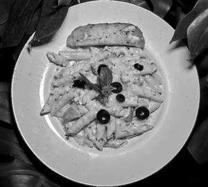 Light rum and cauliflower alfredo