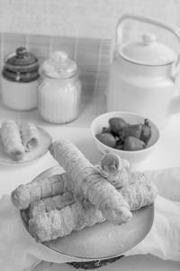 Strawberry Cream Roll (1 Pc)