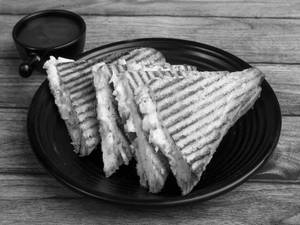 Grill Veg Cheese Sandwich (4 Pcs)
