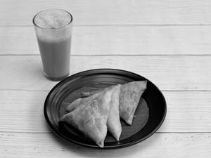 Tea And Chicken Samosa