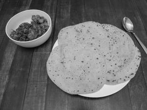 4 Roti + Aloo Sabzi