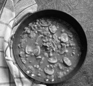 Matar Mushroom Masala