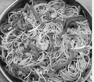 Hakka Noodles Egg [500 Ml]