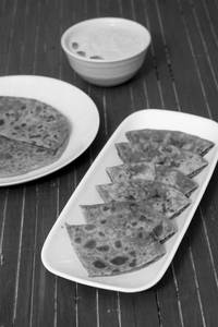 Mooli Paratha