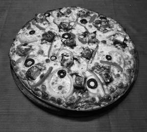 Regular B B Q Cottage Cheese Pizza