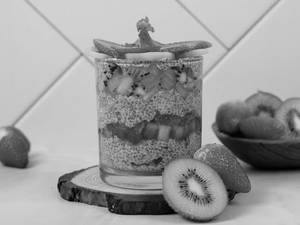 Strawberry And Kiwi Chia Pudding