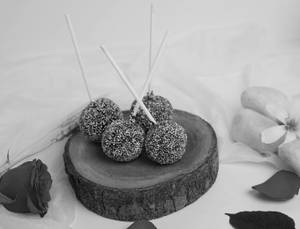 Eggfree Chocolate Cake Pops [Box Of 4]