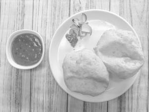 Bhature Plate (2 Pcs)