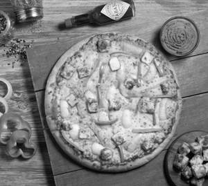 Reshmi Paneer Pizza 