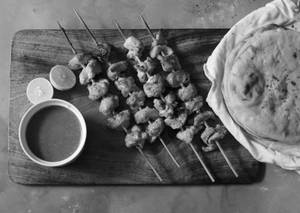 Murgh Lasuni Kebab Boneless (08pcs)