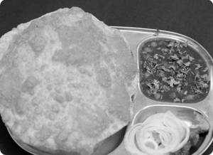 Chole Bhature [2 Bhature]