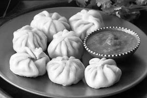 Paneer steamed momos