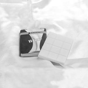 White Mini Chbar