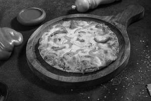 Onion Capsicum Pizza