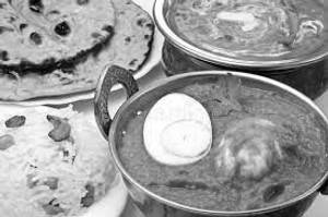 Egg masala + 4 Tandoori Roti + minicut rice