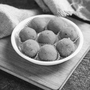 Laddu Desi (1 Pc)
