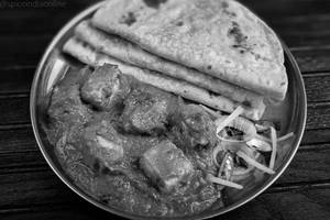 Chapati 3 Piece + Paneer Butter Masala