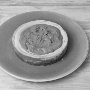 New York Baked Cheesecake Topped With Biscoff Spread [1/2 Kg]