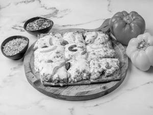 9" Square Tandoori Paneer Pizza