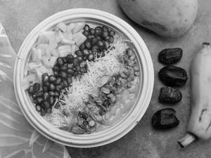 Tropical Smoothie Bowl
