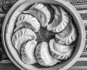Steamed veg momos [8 pieces]                                                                                                                              