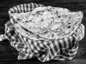 Butter Garlic Naan  