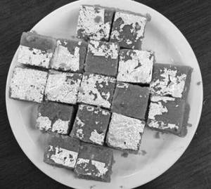 Besan Chikki