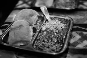 Mamledar Misal Pav (2 Pcs)