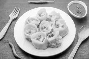 Chicken Cheese Momo ( 8 pcs )