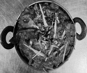 Kadai Chicken ( Brown Thick Gravy With Bone )