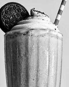 Oreo Cupcake Milkshake