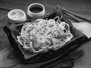 Veg Hakka Noodles