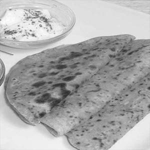 Masala Paratha With Curd & Pickle