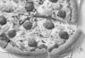 Spicy Meatball Pizza