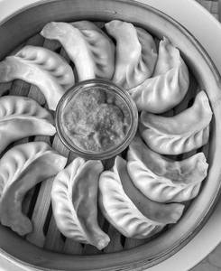 Chicken Steamed Momos (8 Pcs)