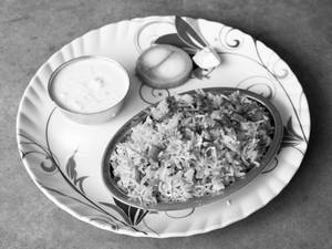Veg. Pulav & Raita