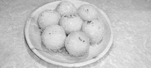 Nariyal Laddu