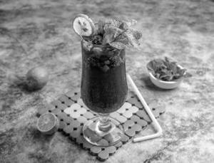 Kala Khatta Mojito
