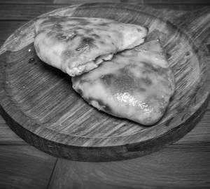 Onion & Cheese Calozne