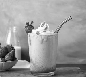 Strawberry ice cream shakes   [500 ml]