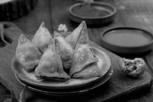 Aloo Samosa 2pc