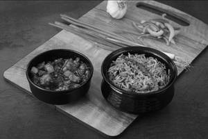 Chilli Paneer With Singapore Fried Rice