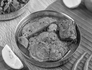 Aar Alu Bori Begun Diye Jhol (1 Pc)