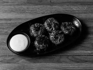 Hot Garlic Veg Momos