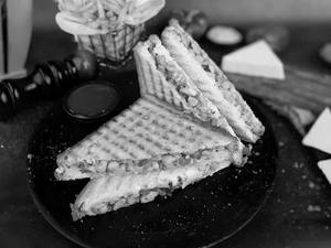 Corn And Cheese Grilled Sandwich