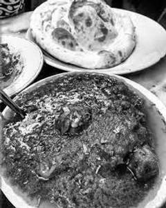 Chicken Curry + 2 Tandoori Roti Minicut rice