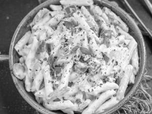 White sauce pasta   