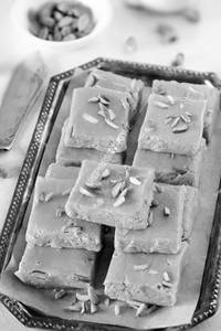 Besan Burfi